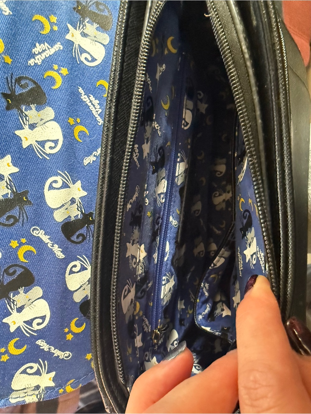 Sailor Moon Luna Convertible Bag - Picture 4 of 8